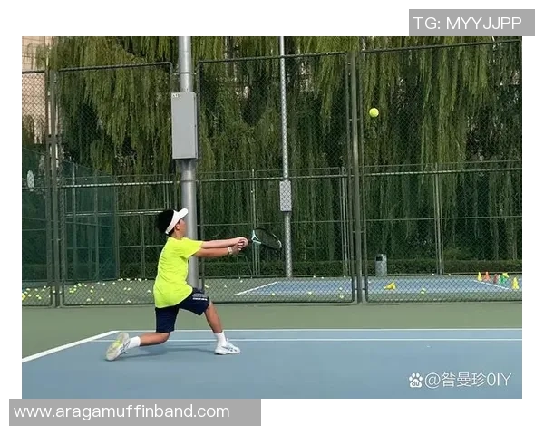 深圳网球队的速度之谜:揭开网球巨献的训练与技巧秘密 深圳网球队的速度之谜:揭开网球巨献的训练与技巧秘密