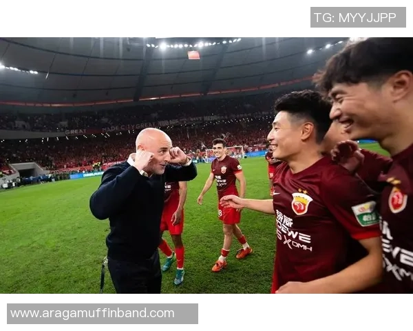 足球明星意外受伤事件引发球迷热议职业生涯安全问题与运动风险管理探讨