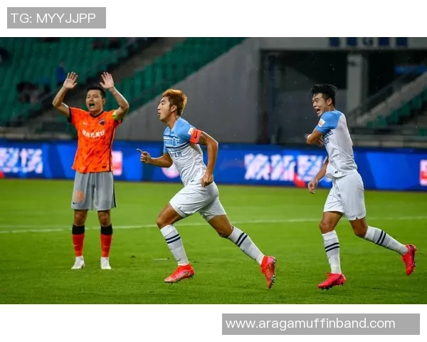 热议足球:深圳足球队的力量变革 热议足球:深圳足球队的力量变革